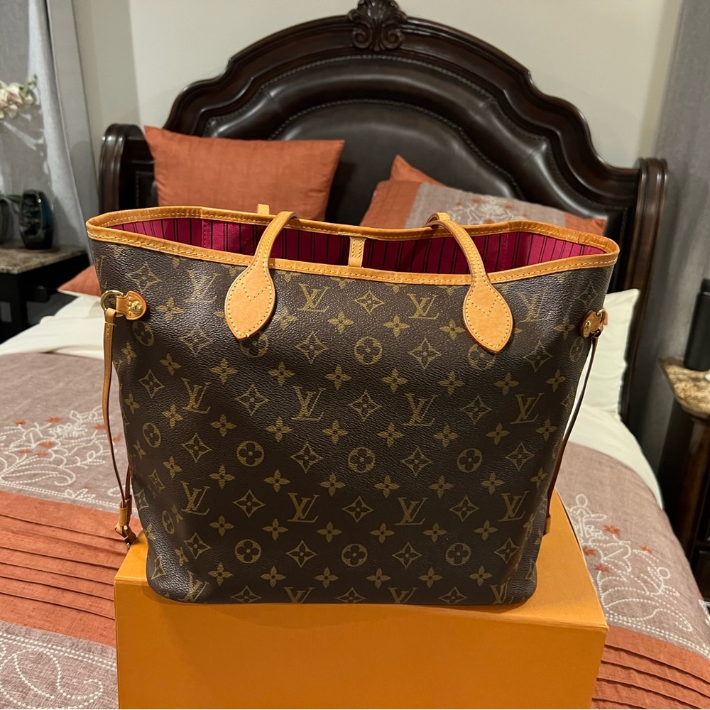 Louis Vuitton canvas monogram neverfull mm